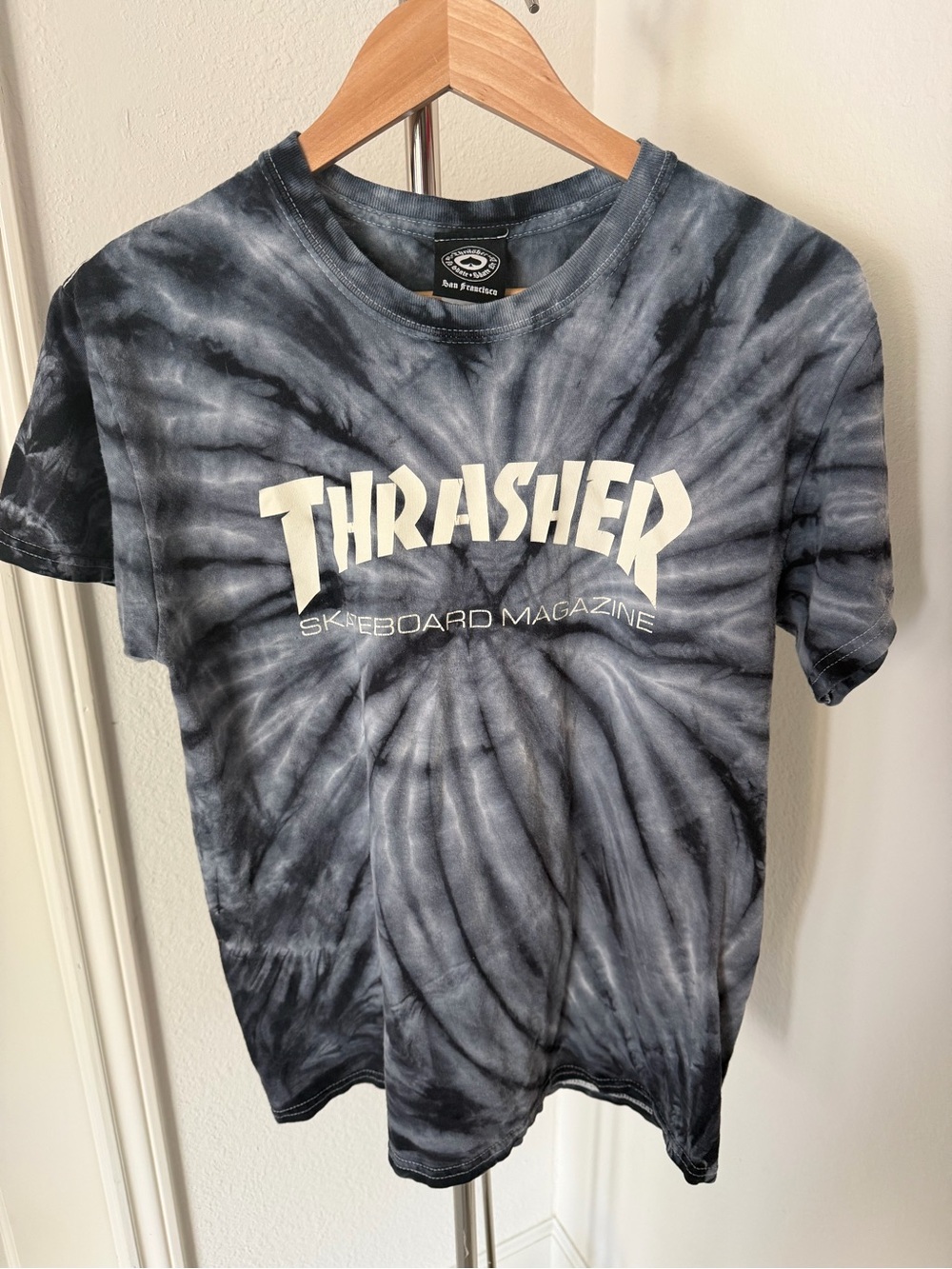 Thrasher Black & Gray Spiral Tie-Dye Logo Tee